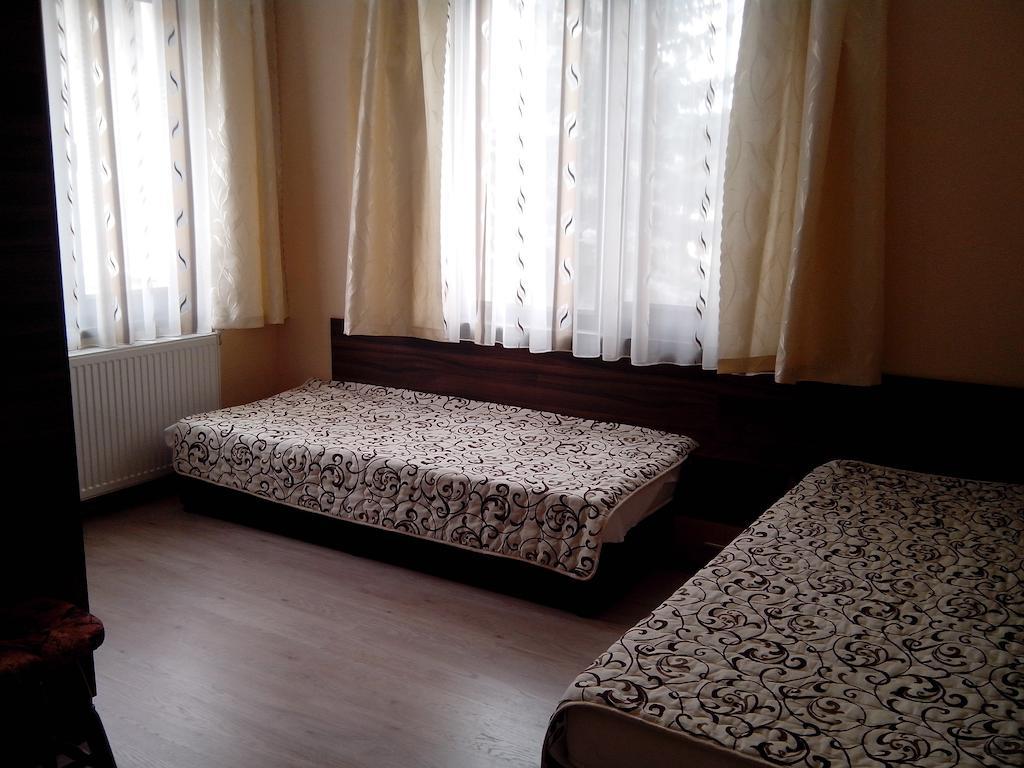 Отель Advel Guest Hous Маджаре Номер фото