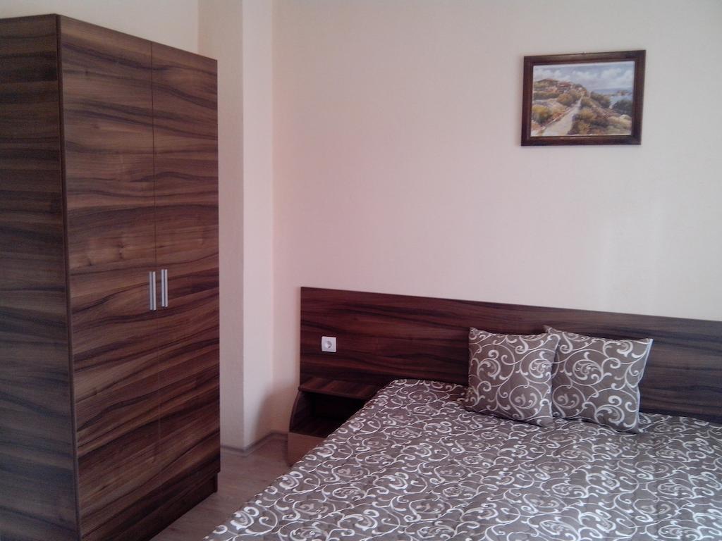 Отель Advel Guest Hous Маджаре Номер фото